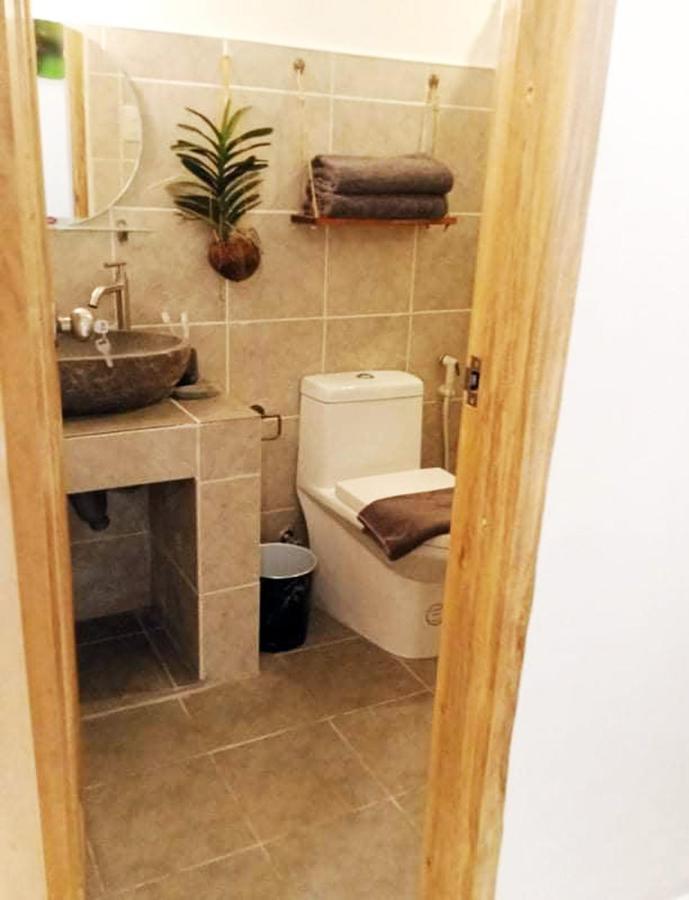 Hutch Lodging House Ел Нидо Екстериор снимка